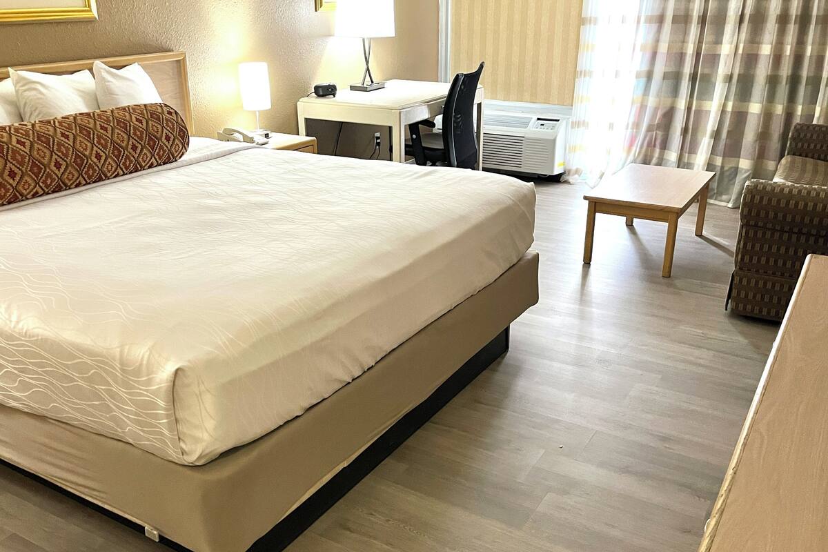 desk, blackout curtains, iron/ironing board, free wifi