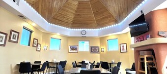 Brentwood Inn & Garden