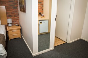 Standard Double Room | Minibar, free WiFi, bed sheets
