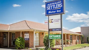 واجهة المنشأة