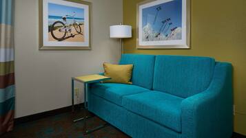 キングサイズベッド 1 台 (禁煙) | リビング エリア | 薄型テレビ、有料ムービー