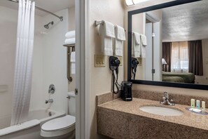 Combined shower/tub, hair dryer, towels