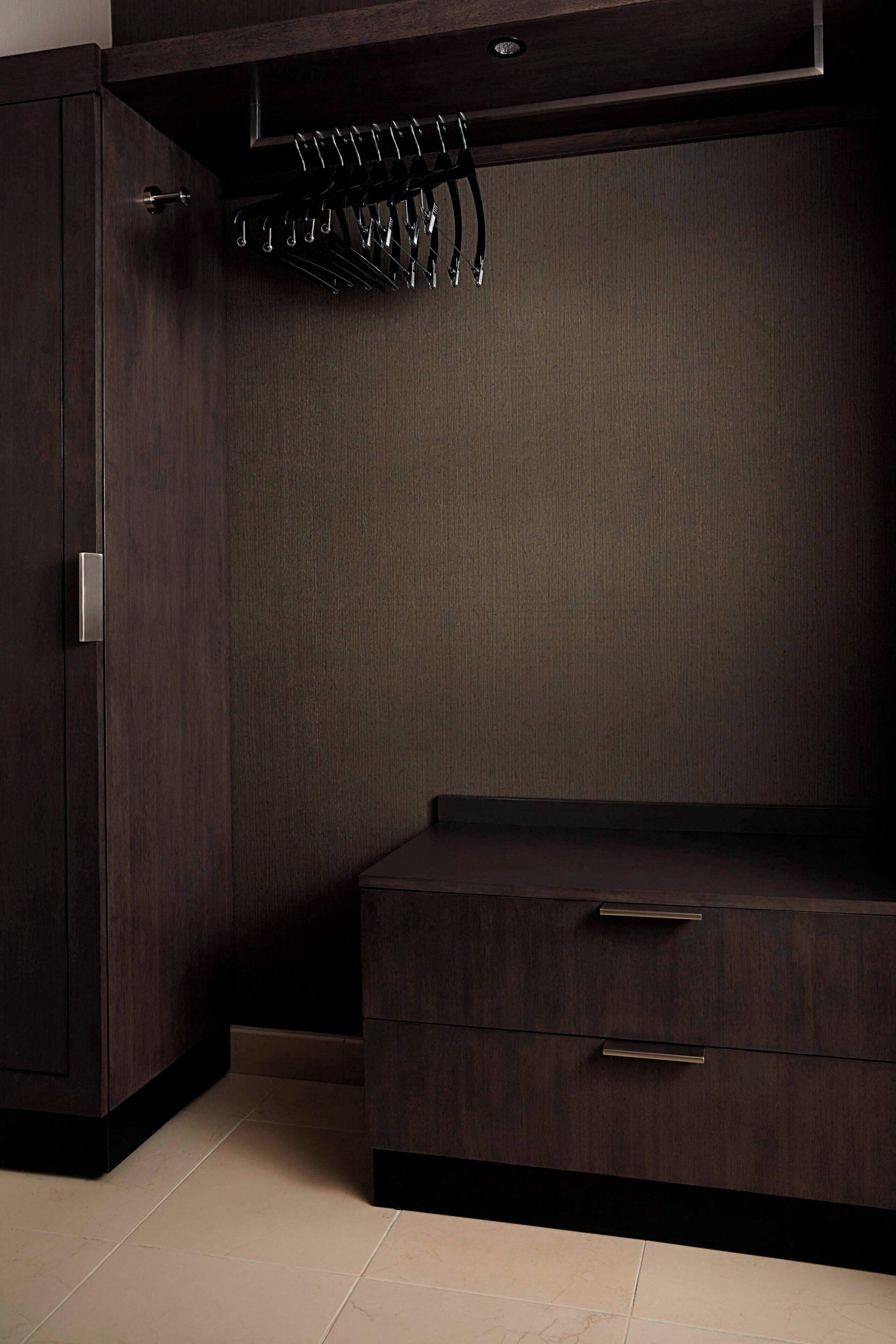 club suite, 1 bedroom, non smoking | premium bedding, in-room safe, desk, laptop workspace