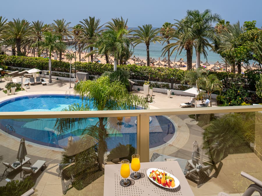 Superior Room, Private Pool | Hypo-allergenic bedding, down comforters, minibar, in-room safe