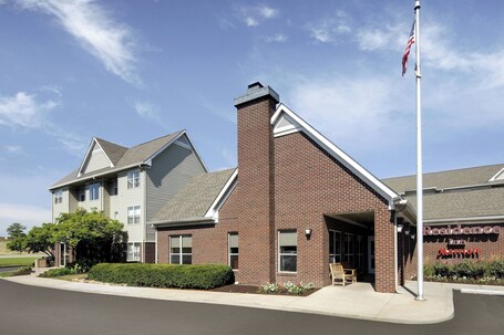 Residence Inn by Marriott Indianapolis Airport - Image 6