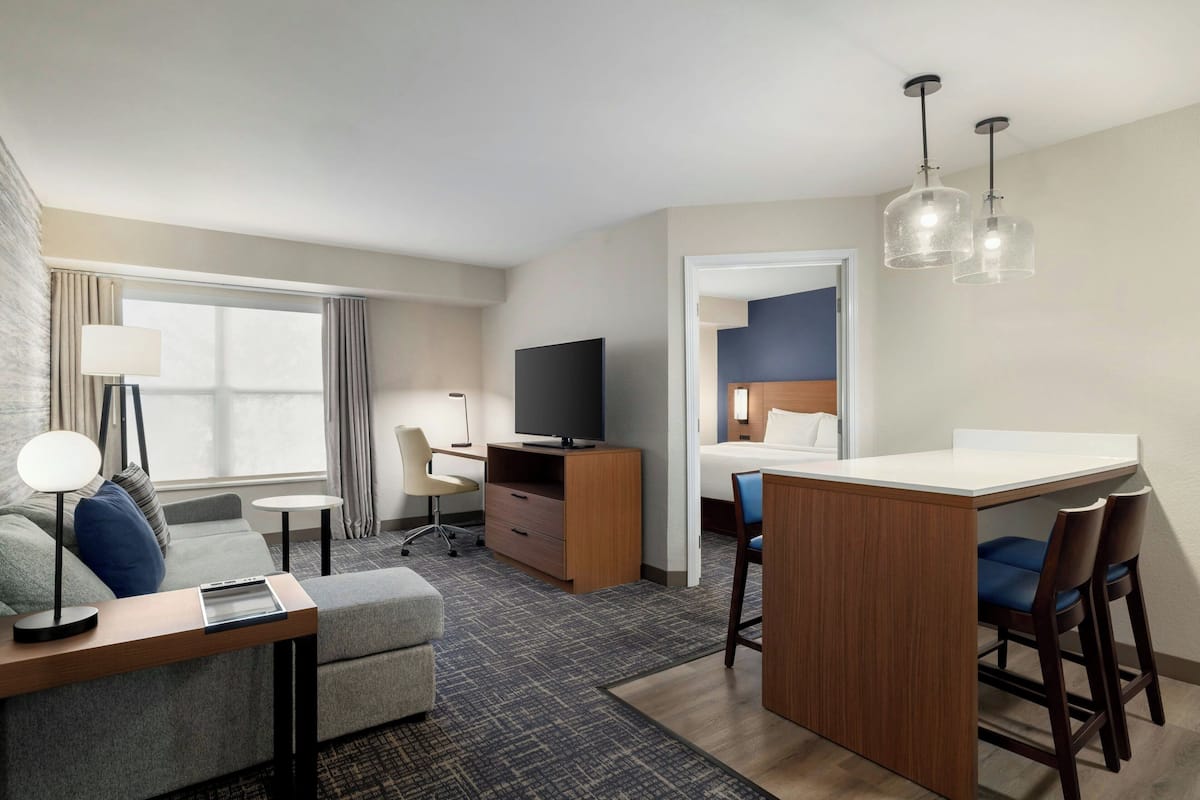 In-room safe, desk, iron/ironing board, free cribs/infant beds