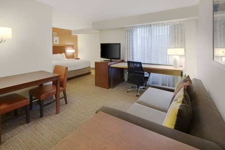 Residence Inn by Marriott Indianapolis Airport - Image 16