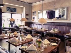 Déjeuner et dîner servis sur place
