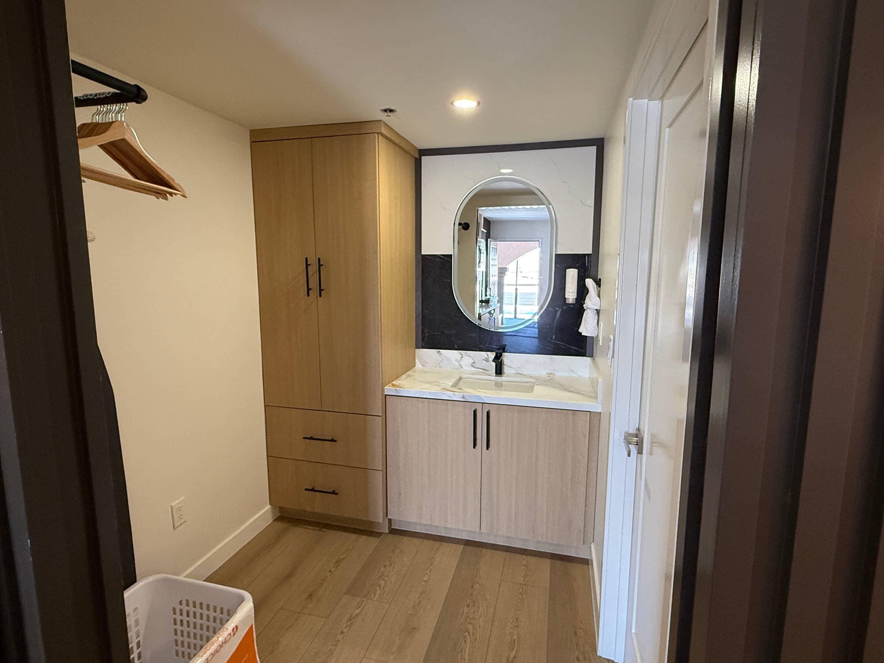 Suite, 1 King Bed, Non Smoking | Premium bedding, desk, laptop workspace, blackout drapes