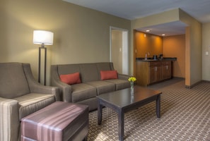 Premium Suite, 1 King Bed with Sofa bed, Non Smoking | Desk, iron/ironing board, free WiFi, bed sheets