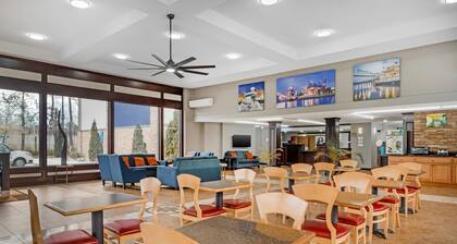 Quality Inn & Suites Chattanooga-East Ridge