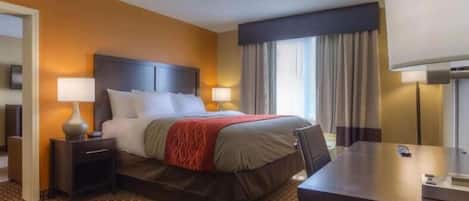 Suite Premium, 1 cama King size y sofá cama, para no fumadores | 1 habitación, escritorio, tabla de planchar con plancha y wifi gratis