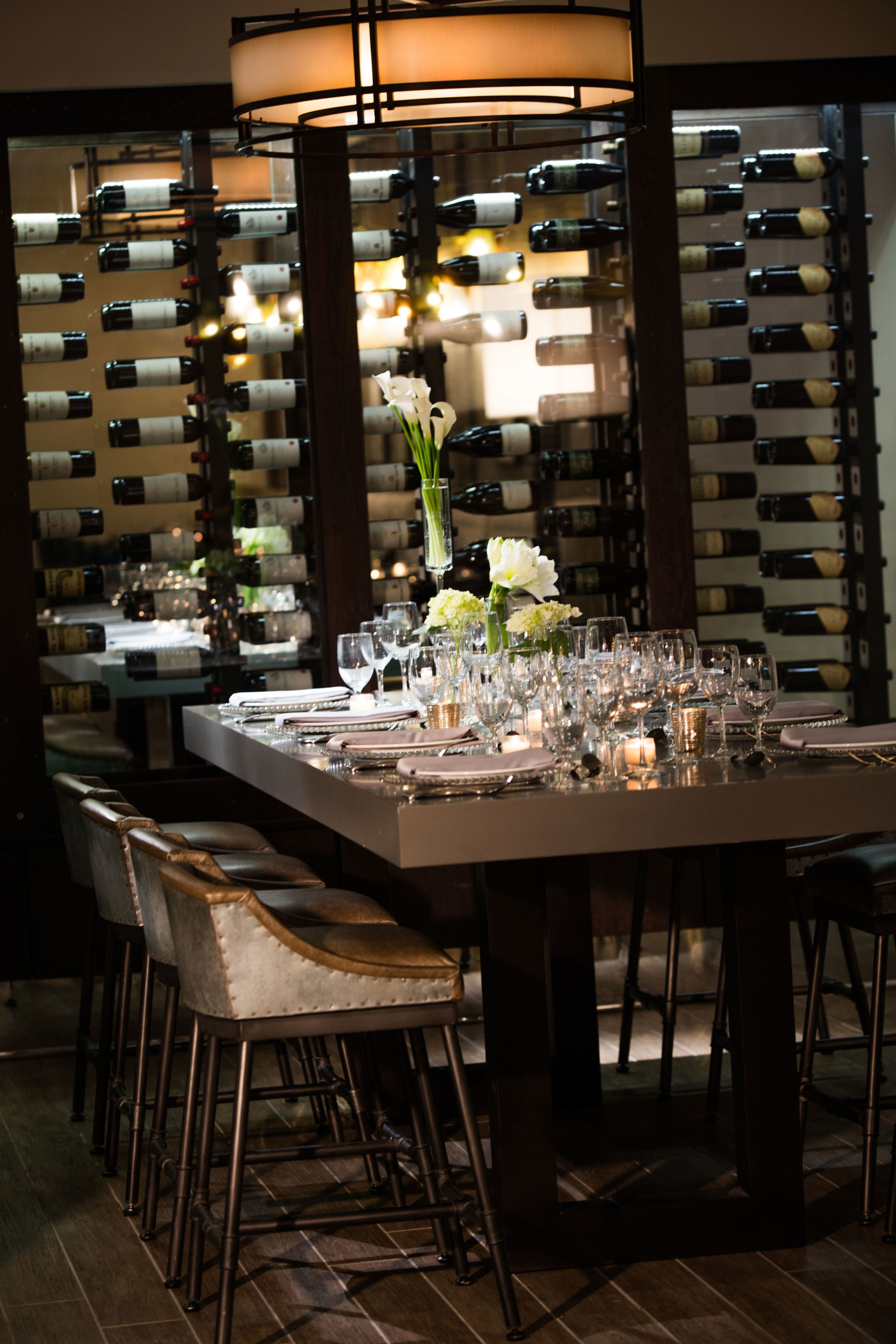 breakfast, lunch, dinner served; american cuisine