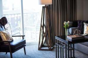 Premium bedding, pillow-top beds, minibar, in-room safe
