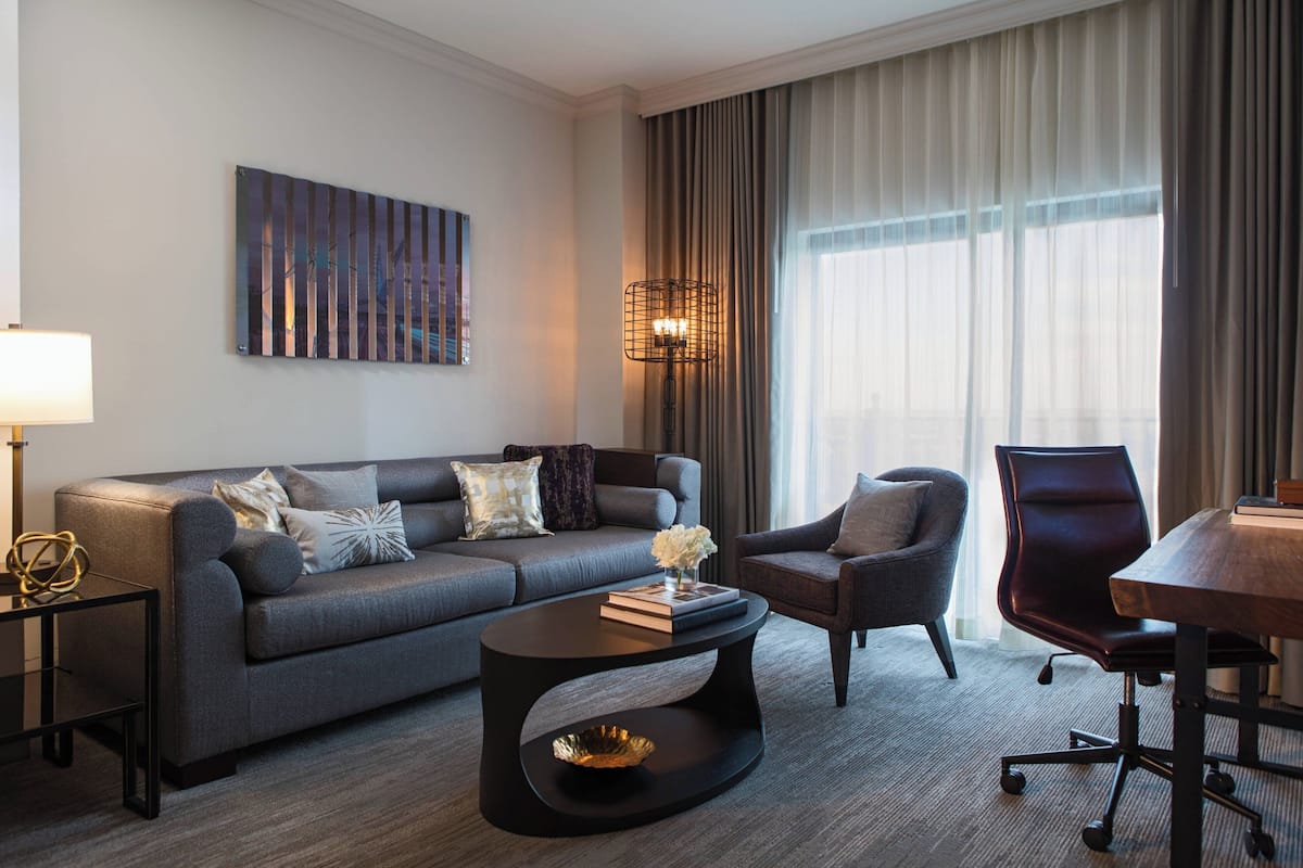 Suite, 1 Bedroom | Living area | Flat-screen TV, pay movies