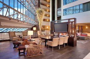 Lobby lounge
