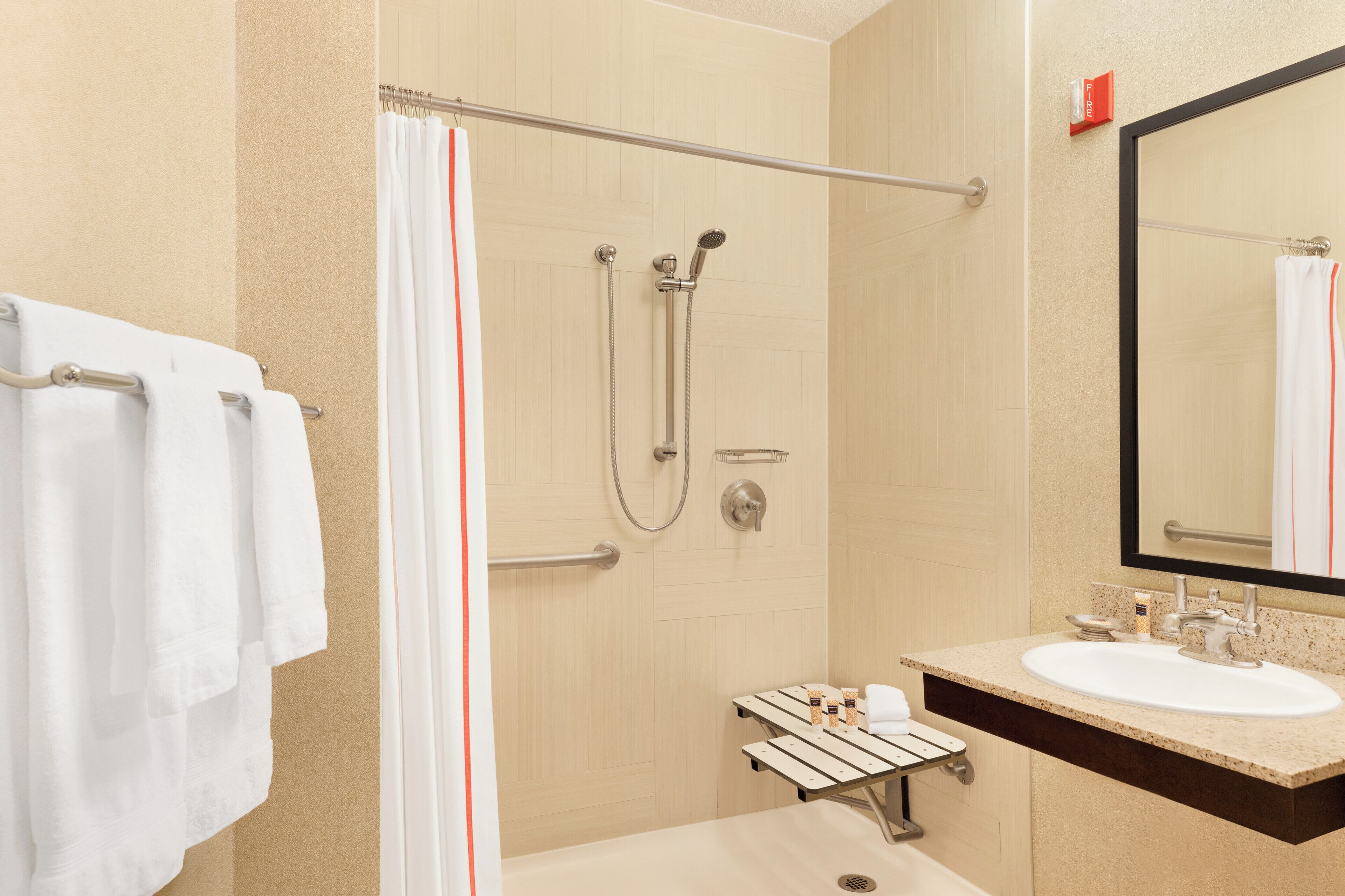 combined shower/bathtub, free toiletries, hair dryer, towels