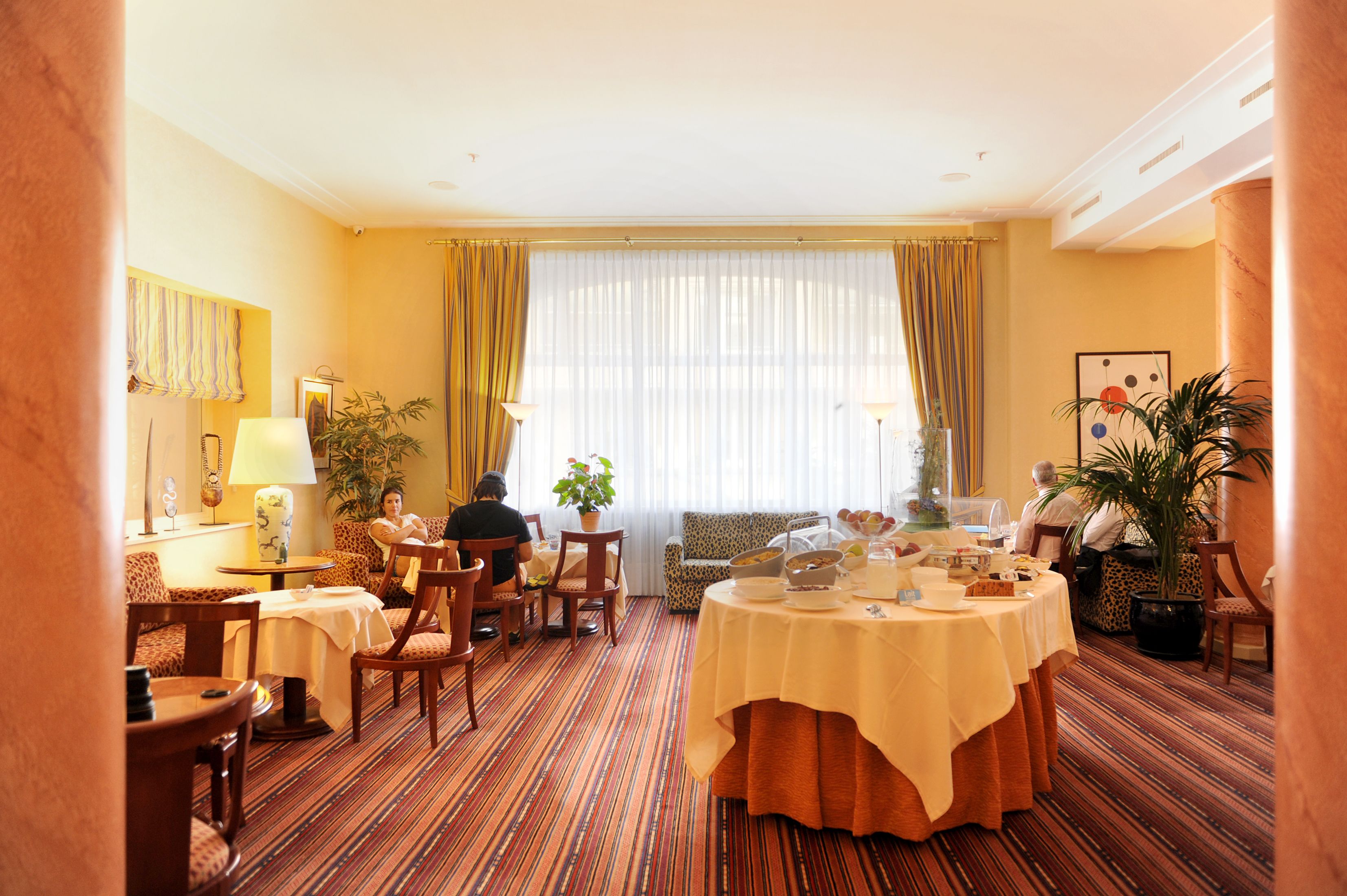 daily buffet breakfast (chf 25 per person)