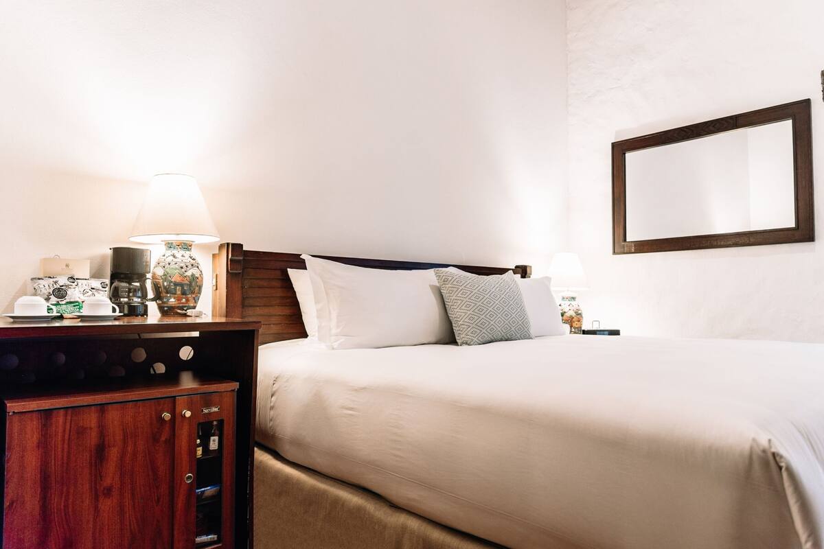 Premium bedding, minibar, in-room safe, desk