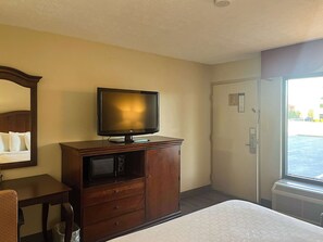 Laptop workspace, free WiFi, bed sheets