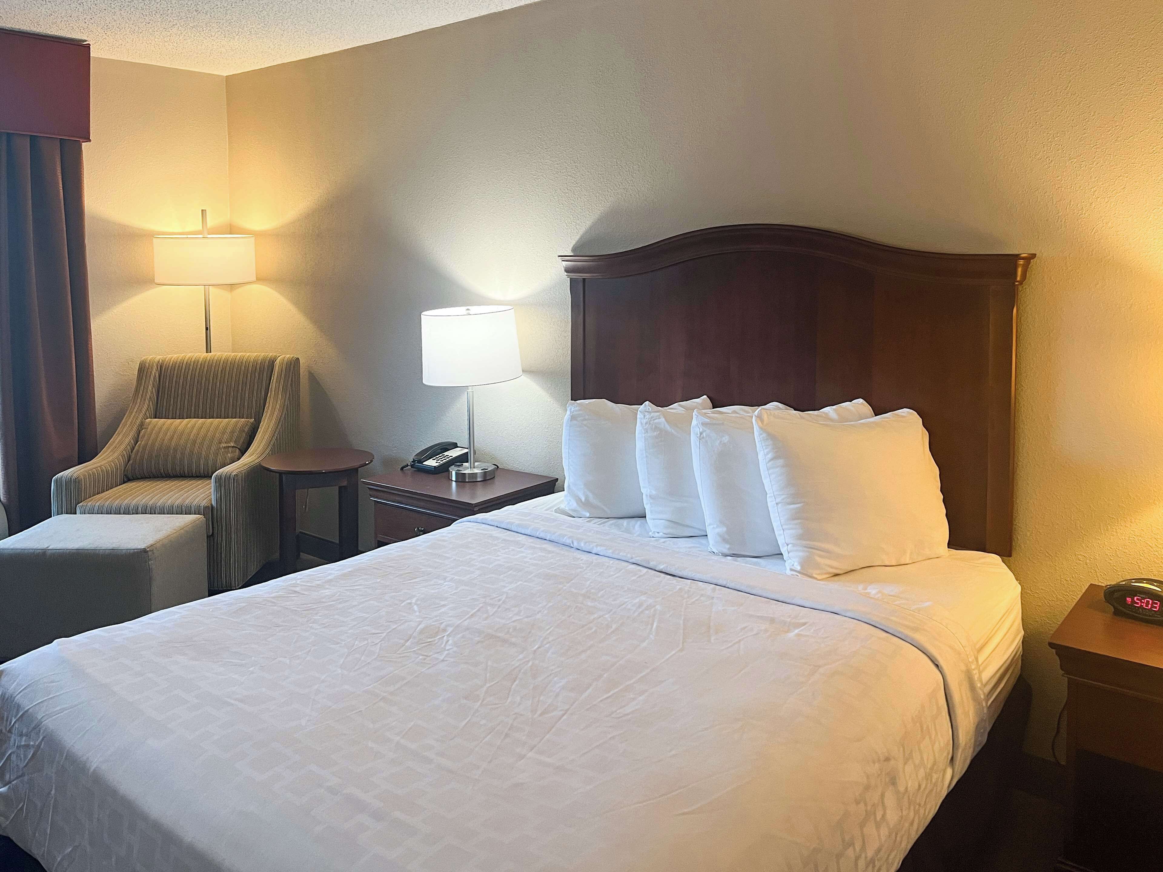 พื้นที่ทำงานแบบใช้แล็ปท็อป, Wi-Fi ฟรี, ผ้าปูที่นอน