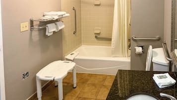 Ensemble douche/baignoire, serviettes fournies