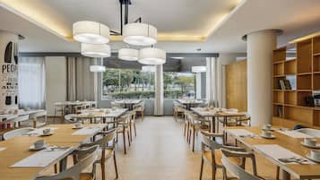 Se sirven desayunos, comidas y cenas