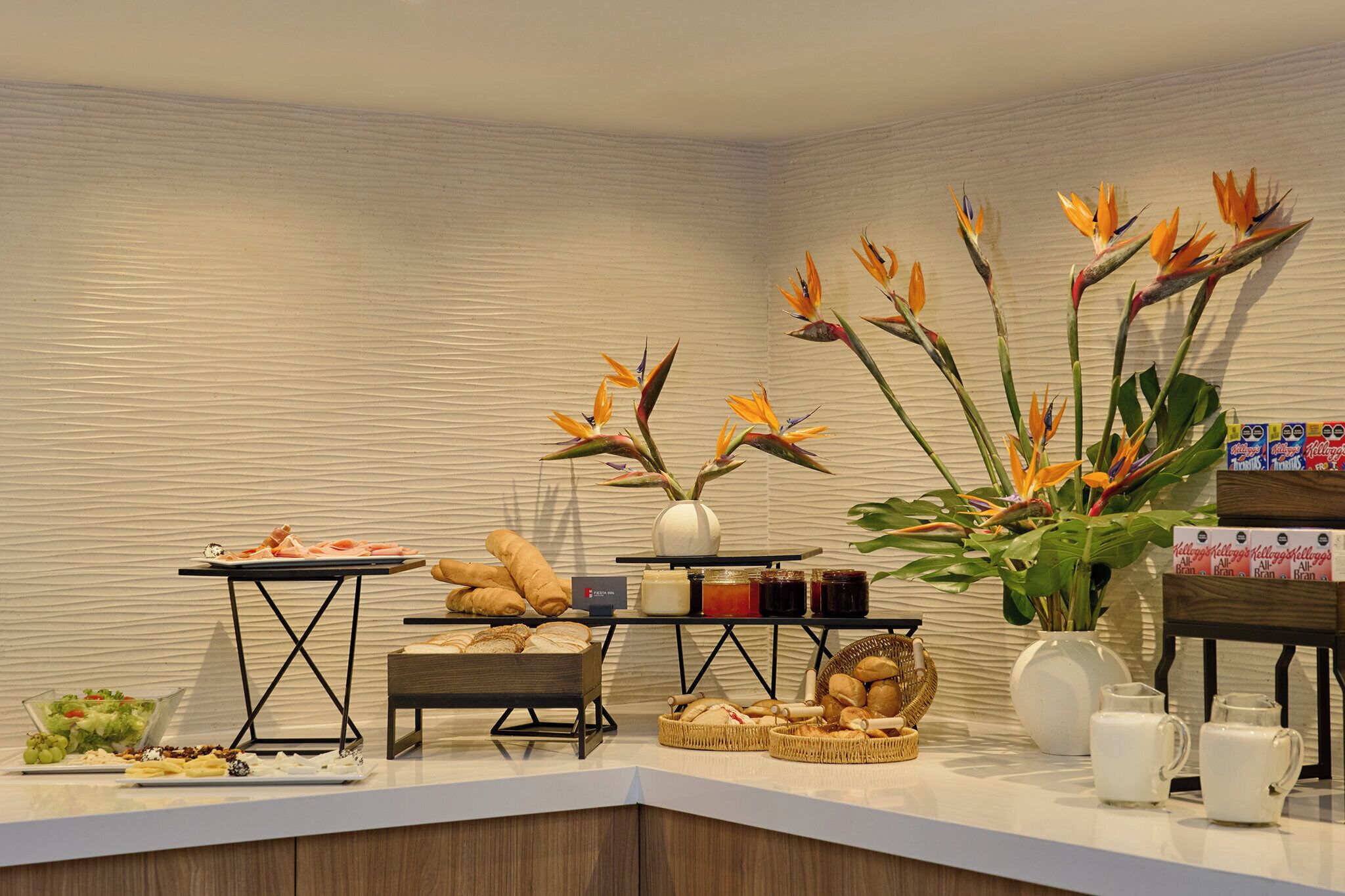 Se sirven desayunos, comidas y cenas 