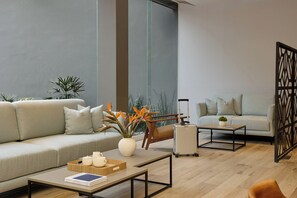 Sala de estar en el lobby