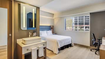 Estudio | Caja de seguridad en la habitación y escritorio