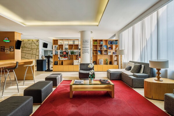 Lobby - Fiesta Inn Monterrey Valle (San Pedro Garza García)