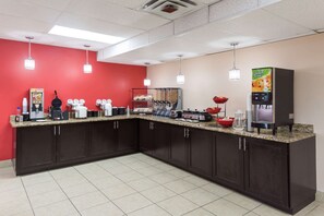 Bao gồm bữa sáng tự phục vụ hàng ngày 