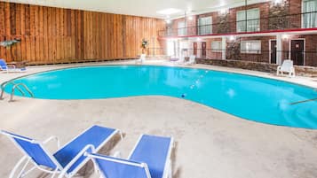 Indoor pool, pool loungers