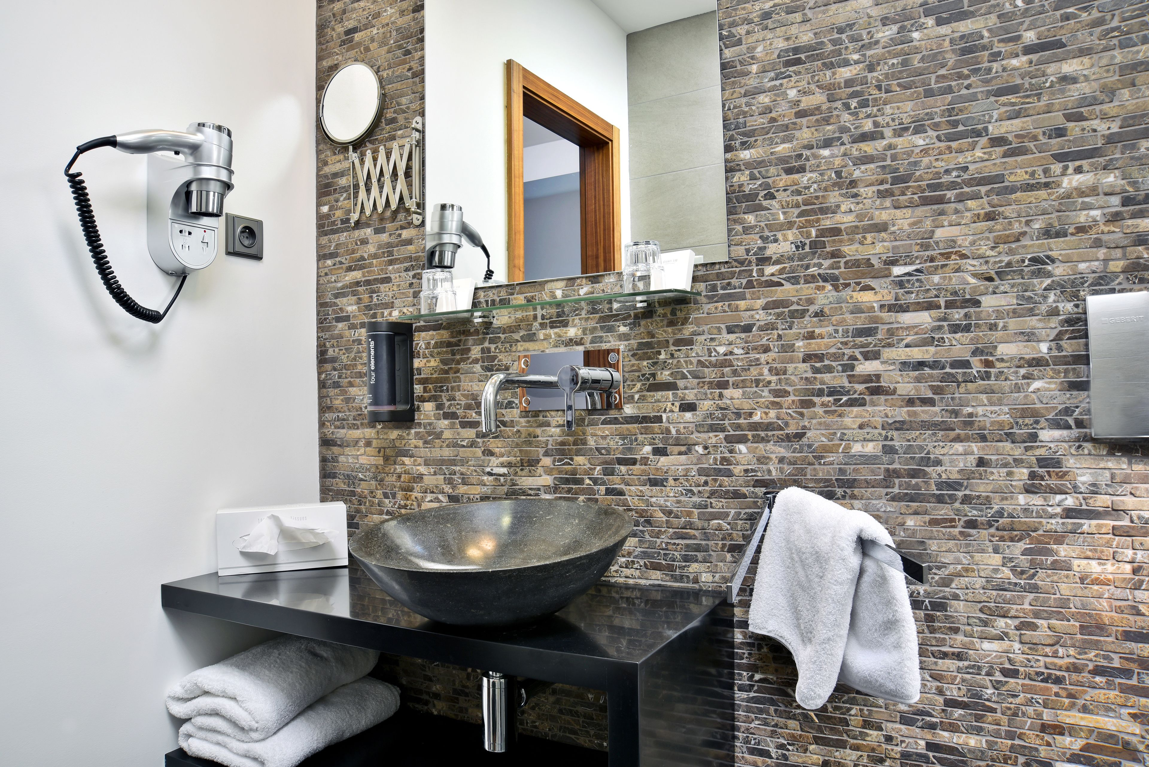 deluxe double or twin room | bathroom | free toiletries, hair dryer, towels