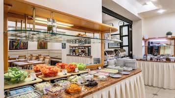 Desayuno buffet (CZK 350 por persona)