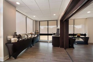 Desayuno buffet incluido todos los días 