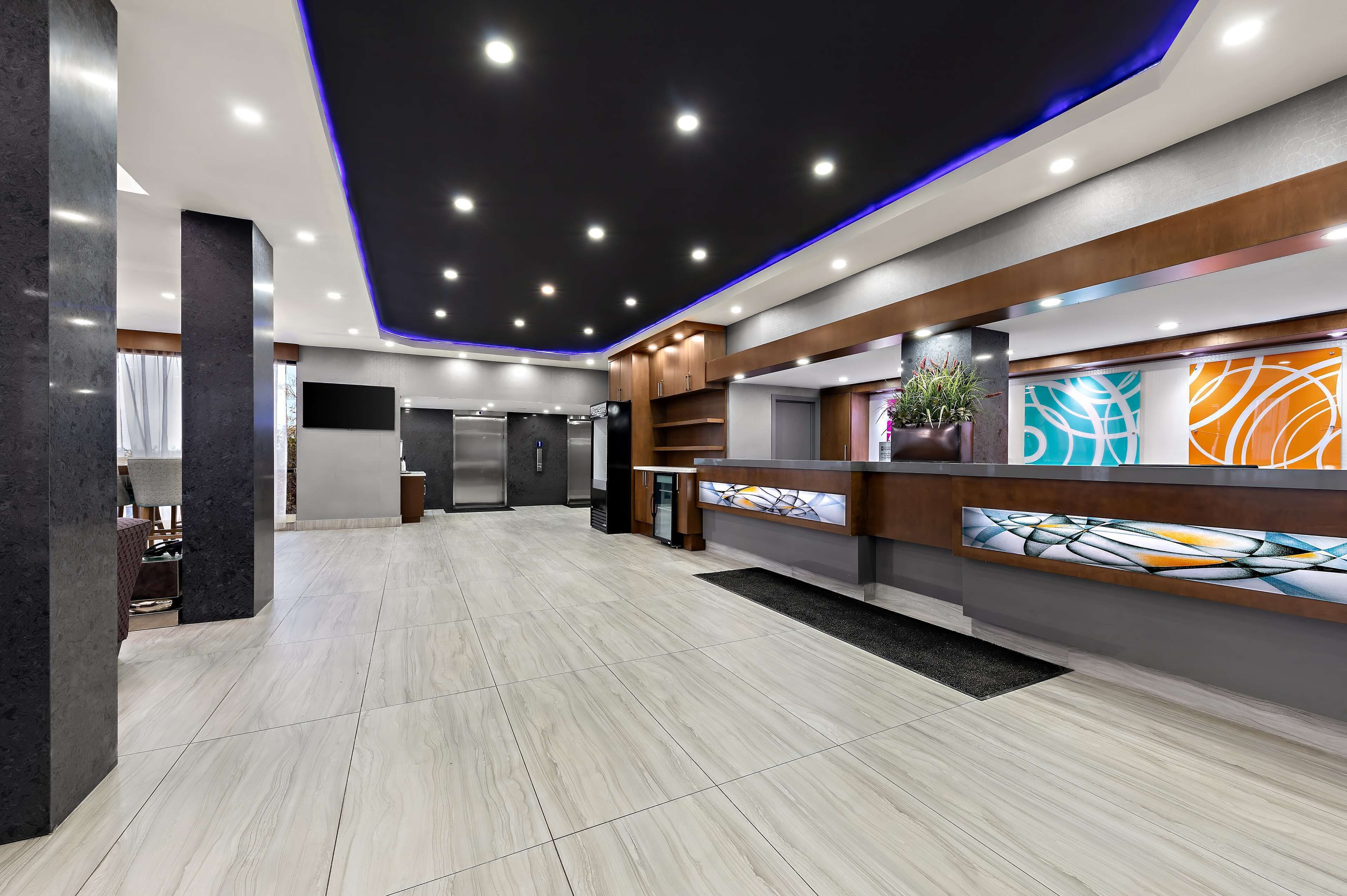 Photo - Best Western Plus Toronto North York Hotel & Suites