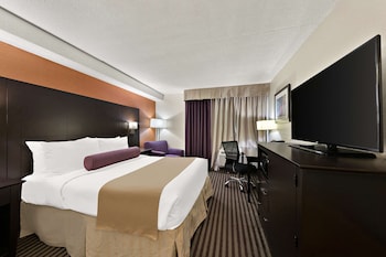 Best Western Plus Toronto North York Hotel & Suites
