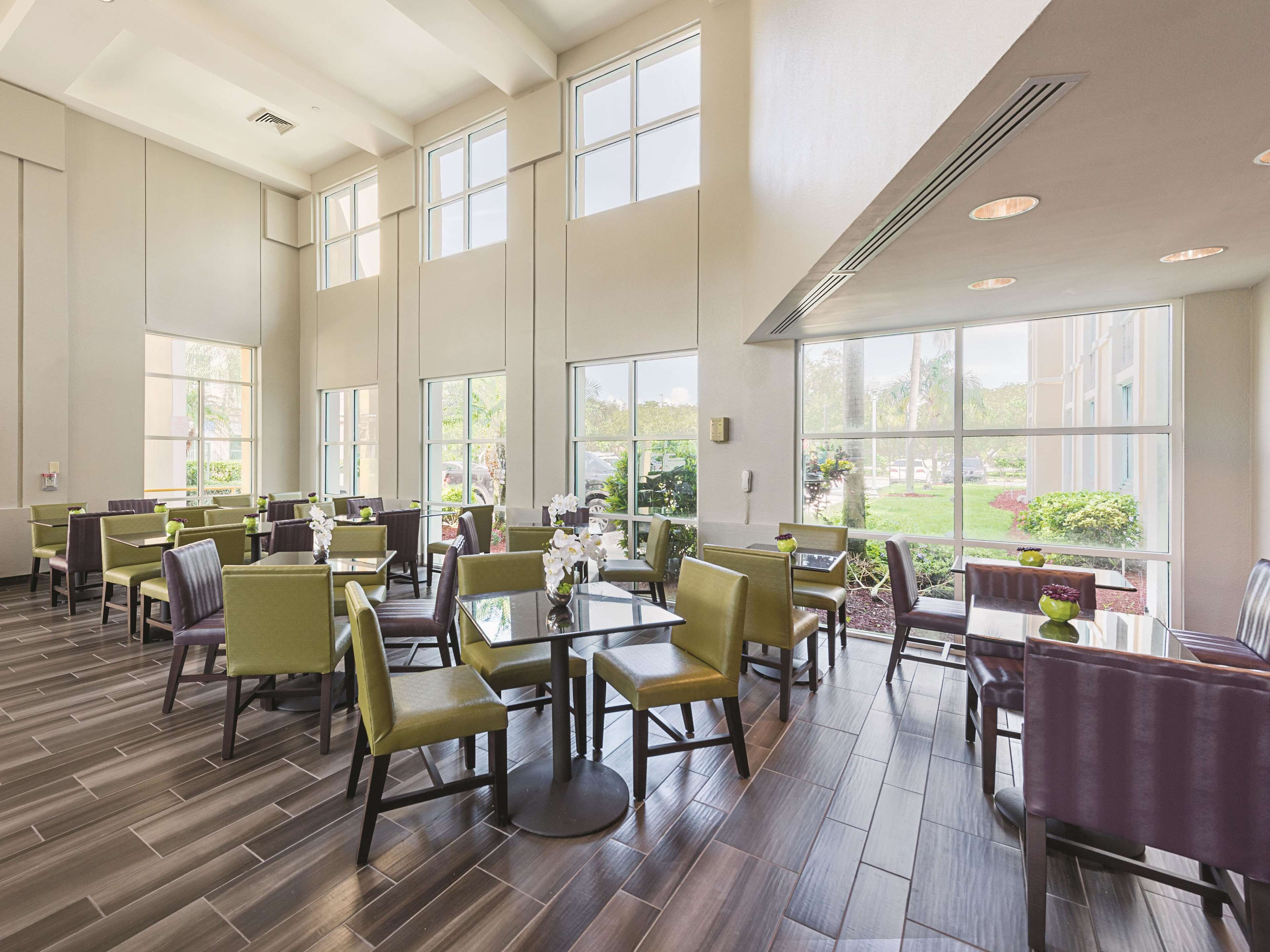 Foto - La Quinta by Wyndham Plantation at SW 6th St