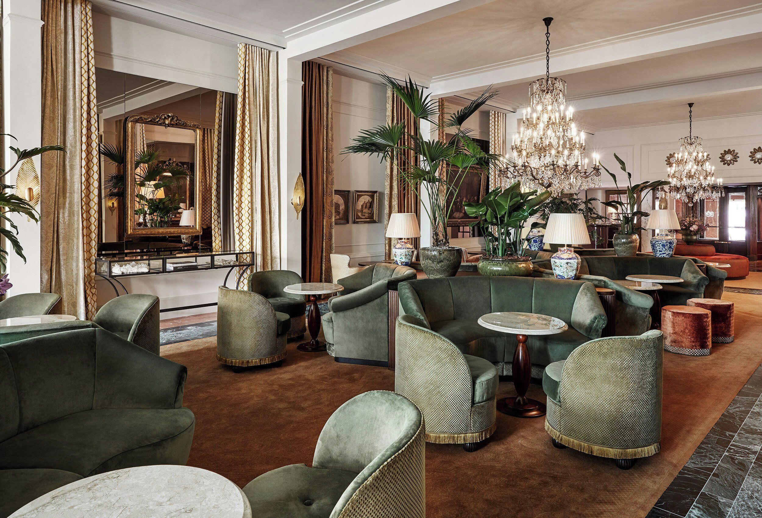 2 bars/lounges, cocktail bar
