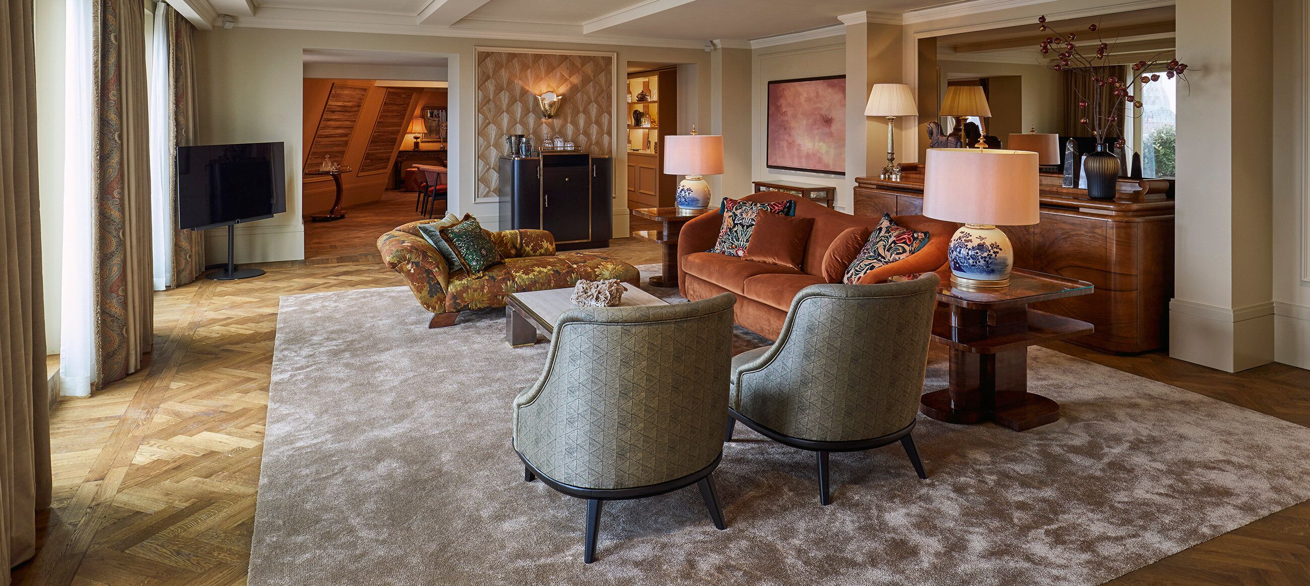 royal penthouse (suite) | hypo-allergenic bedding, free minibar items, in-room safe, desk