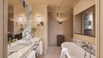 Presidential Suite (Loft) | Bathroom
