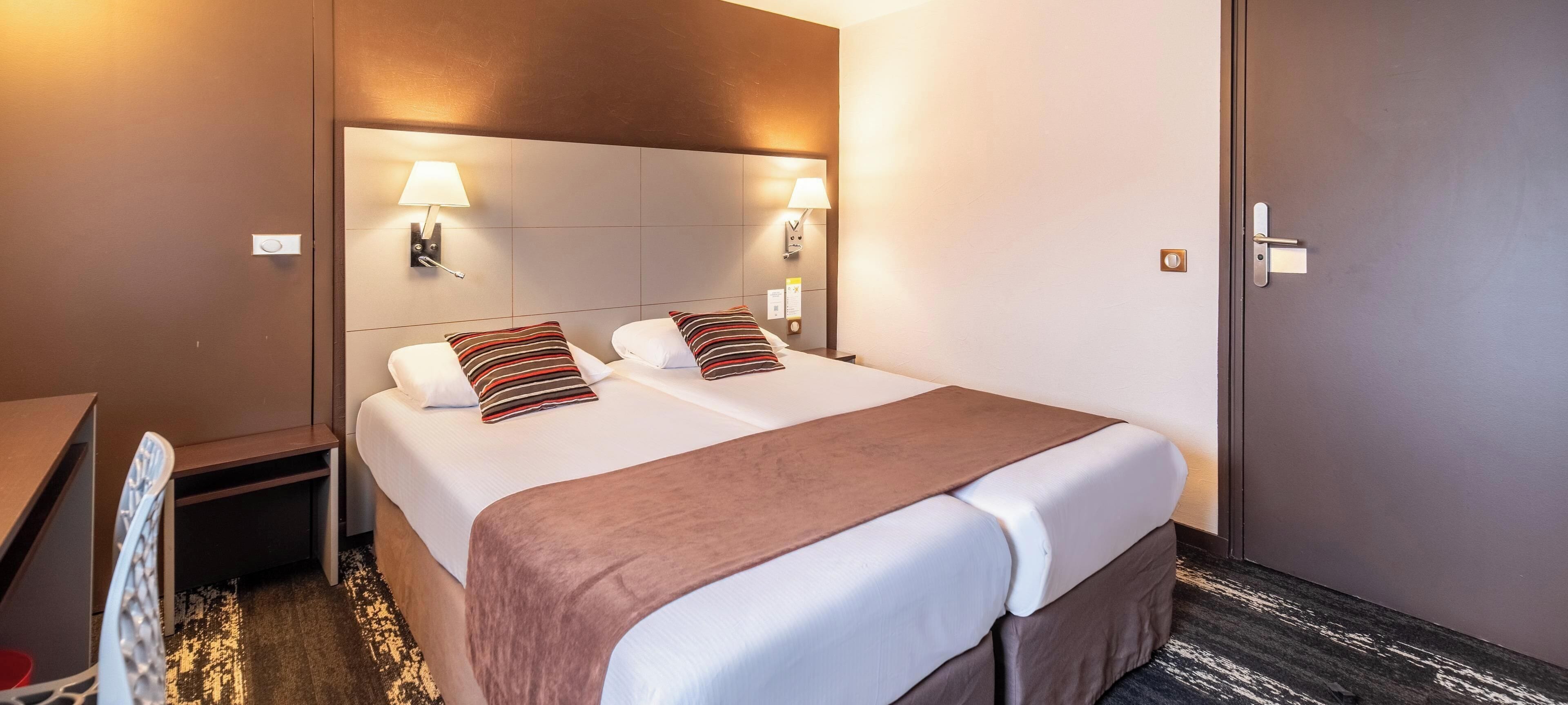 Chambre Twin | Literie de qualité supérieure, décoration personnalisée