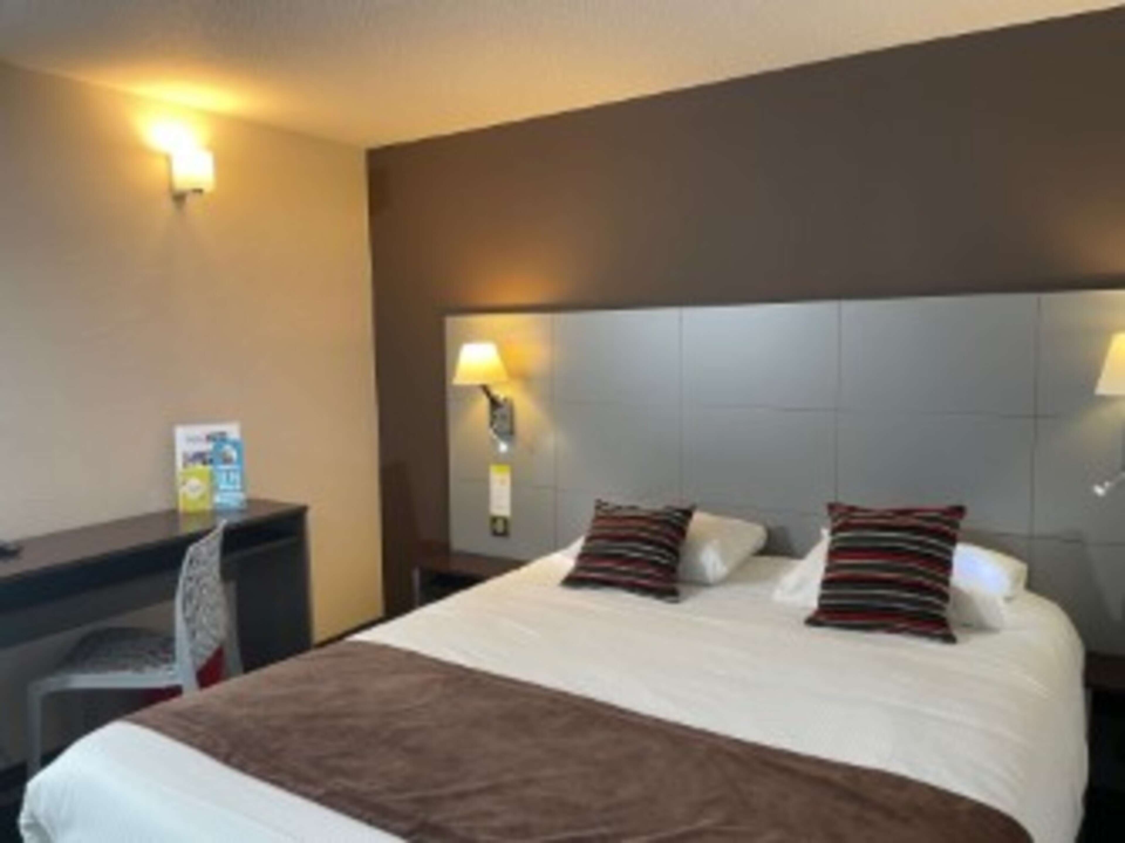 standard room, 1 double bed | premium bedding, individually decorated, individually furnished, desk