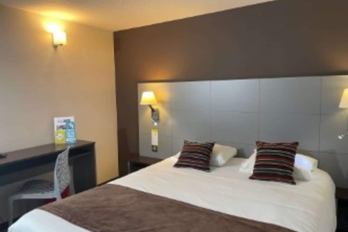 standard room, 1 double bed | premium bedding, individually decorated, individually furnished, desk