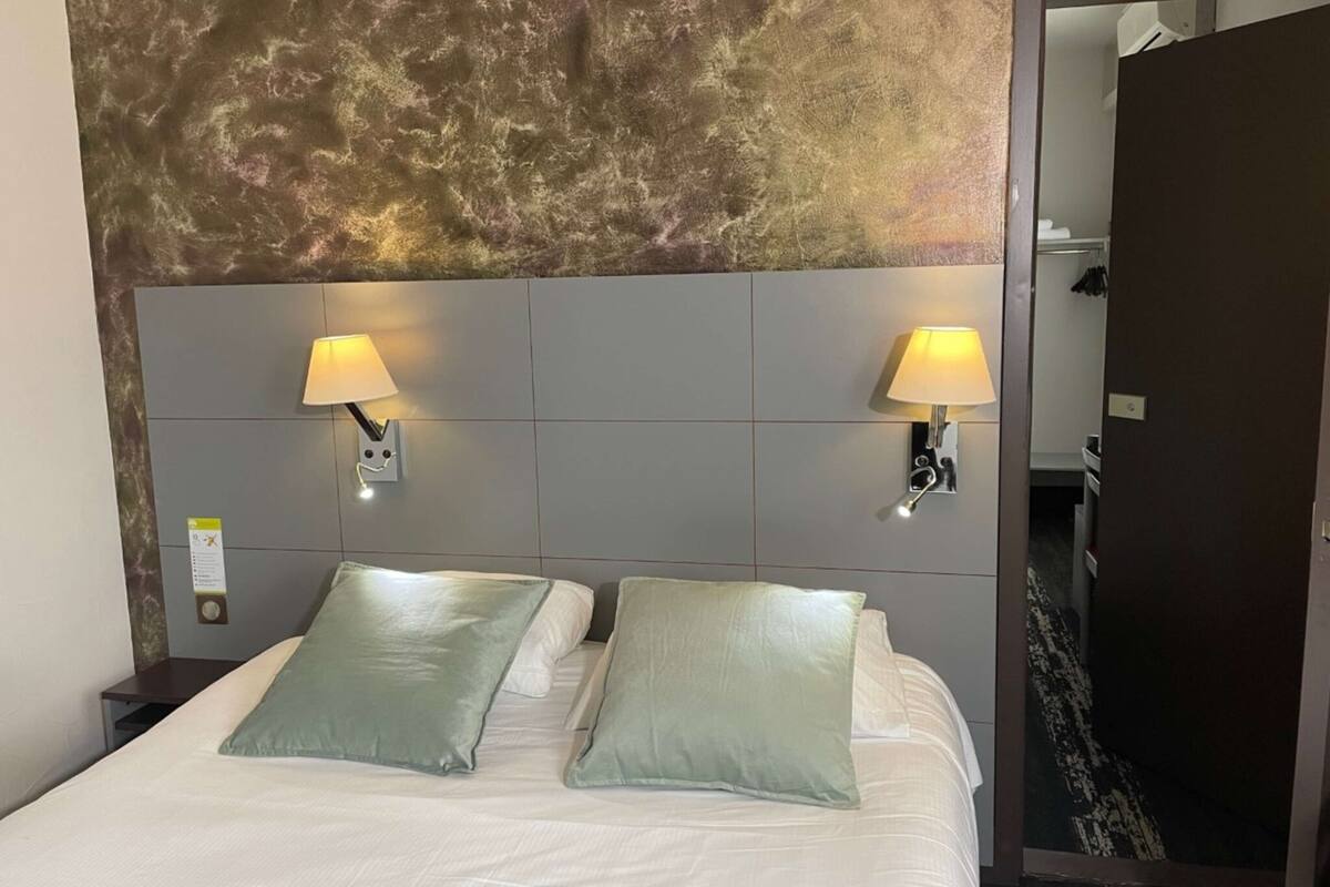 standard room, 1 double bed | premium bedding, individually decorated, individually furnished, desk