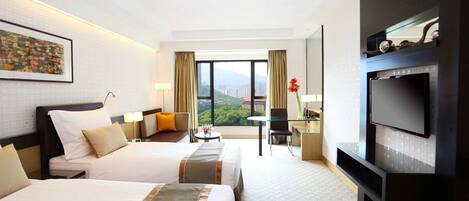 Minibar, in-room safe, soundproofing, Internet