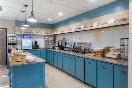 Free daily breakfast