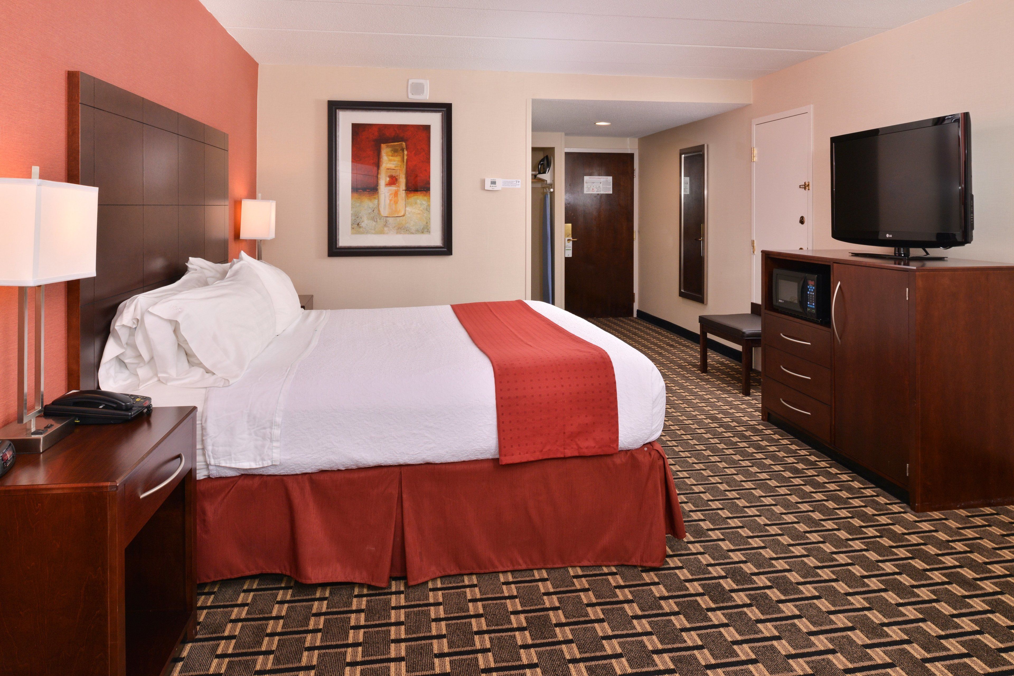 1 bedroom, premium bedding, desk, iron/ironing board