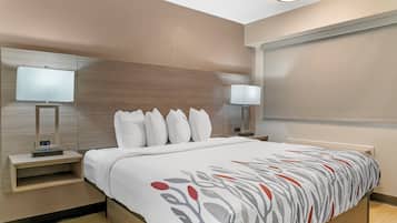 Standard Room, 1 King Bed (Smoke Free) | In-room safe, desk, blackout drapes, free cribs/infant beds